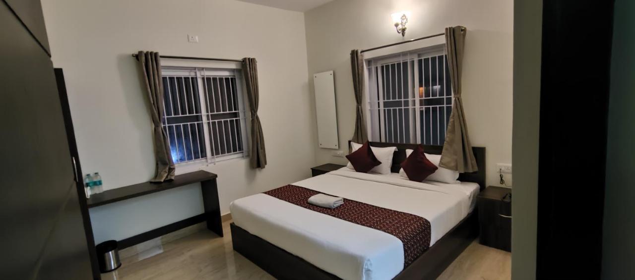 Hotel Bangalore Airport Inn, Near Kempegowda Airport, Airport Pickup & Drop Available 24X7 Devanahalli Buitenkant foto