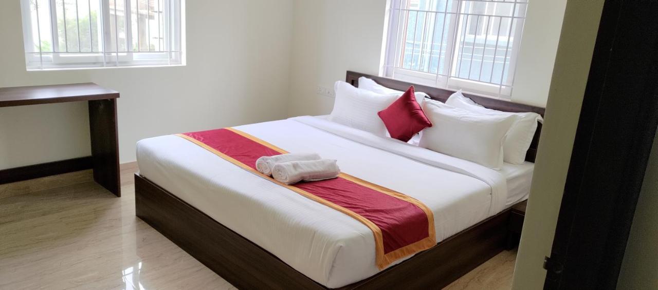 Hotel Bangalore Airport Inn, Near Kempegowda Airport, Airport Pickup & Drop Available 24X7 Devanahalli Buitenkant foto