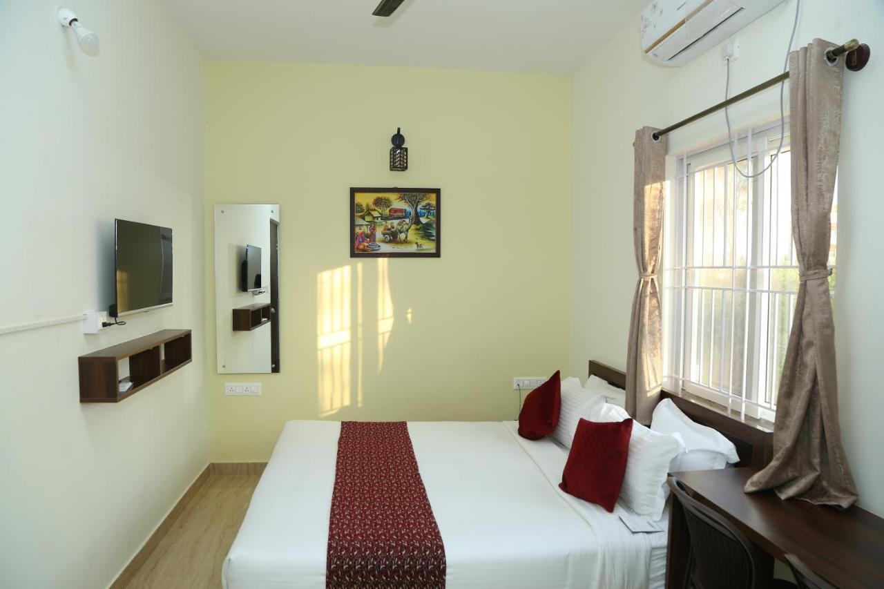 Hotel Bangalore Airport Inn, Near Kempegowda Airport, Airport Pickup & Drop Available 24X7 Devanahalli Buitenkant foto