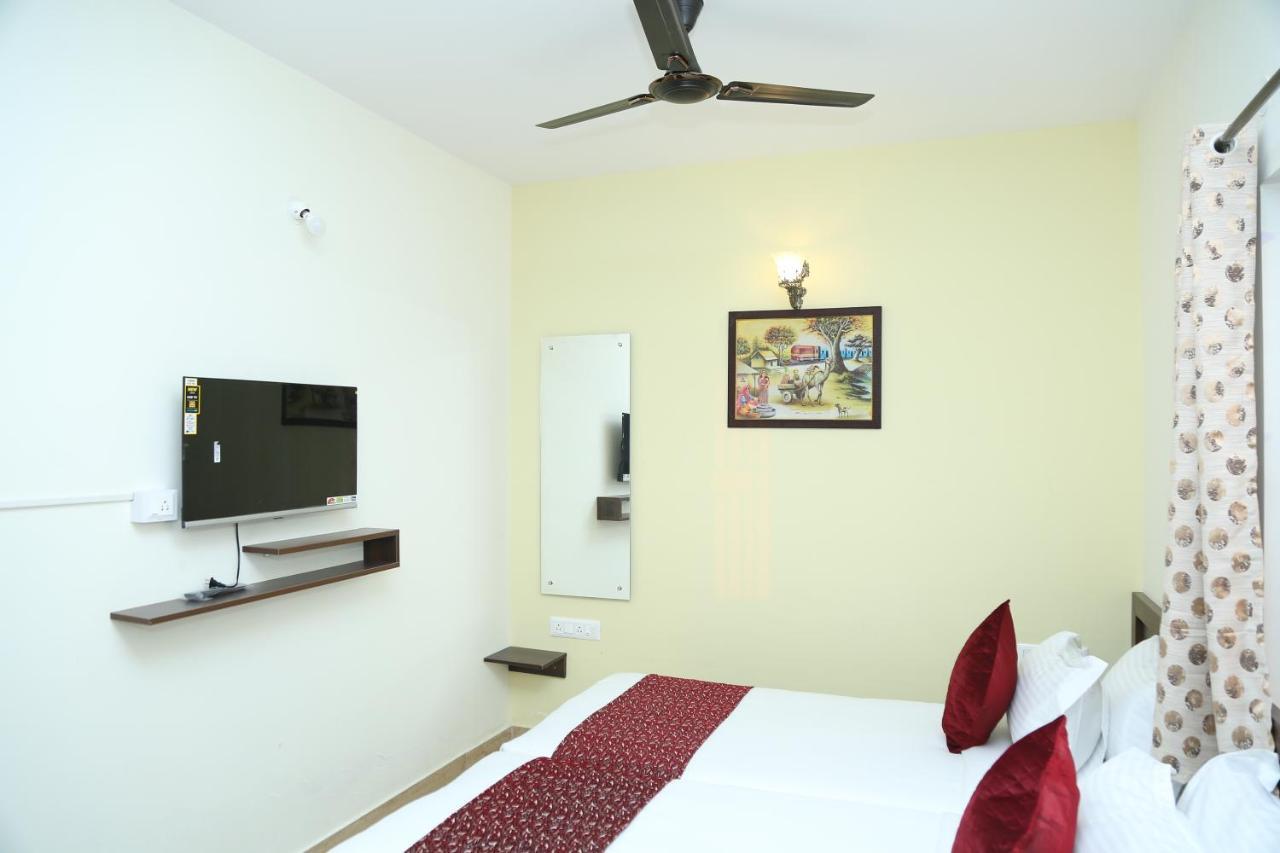 Hotel Bangalore Airport Inn, Near Kempegowda Airport, Airport Pickup & Drop Available 24X7 Devanahalli Buitenkant foto