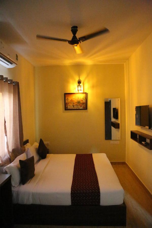 Hotel Bangalore Airport Inn, Near Kempegowda Airport, Airport Pickup & Drop Available 24X7 Devanahalli Buitenkant foto